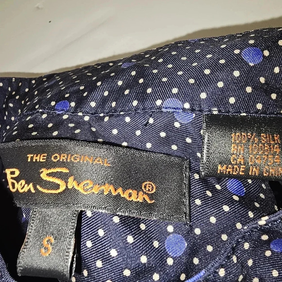 Ben Sherman 100% Silk Navy Blue / White Polka Dot Womens Blouse SZ SMALL - Picture 10 of 12